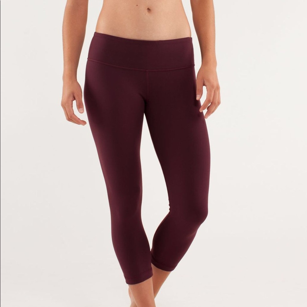 LIKE NEW Lululemon Luon Wunder Under Crops